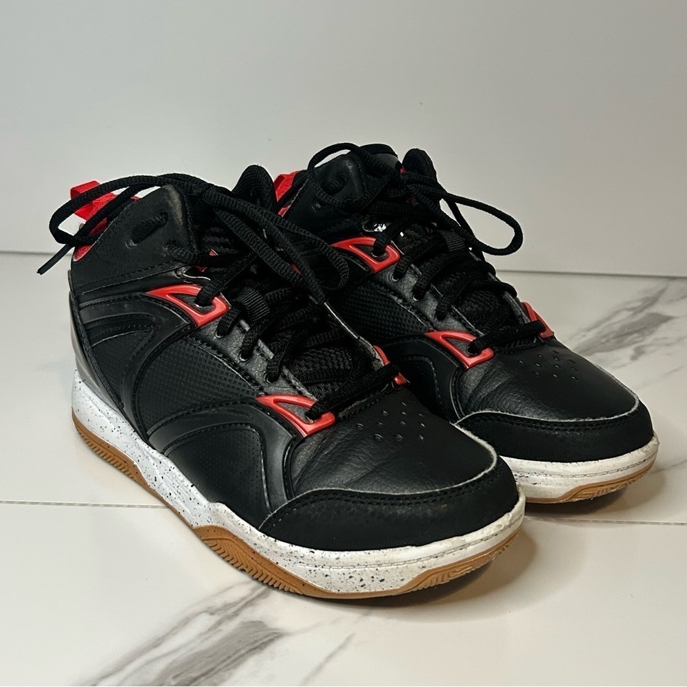 Andi Black and Red High-Top Sneakers Size 3